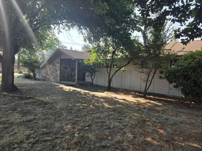 Building Photo - 6584 Williams Hwy