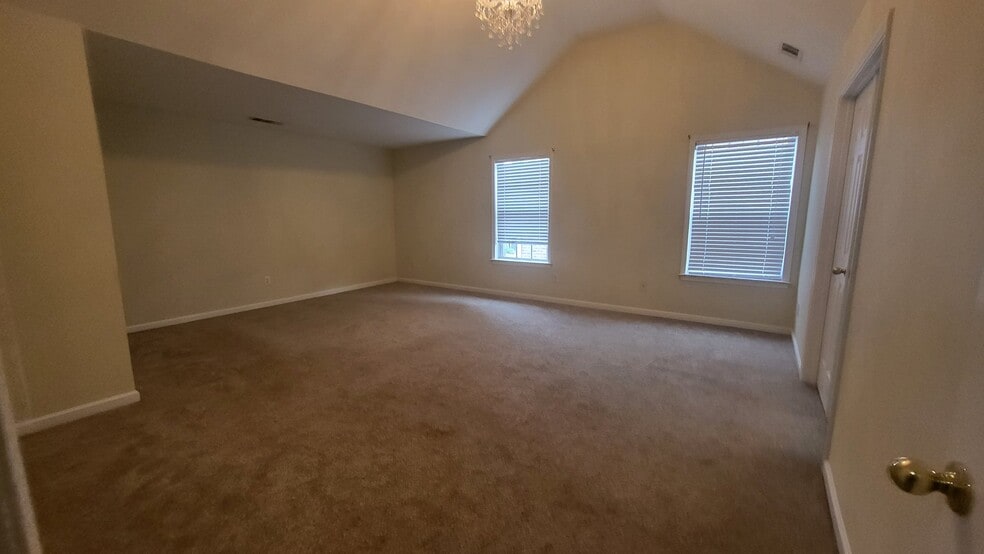 Building Photo - 4810 Edinburgh Dr