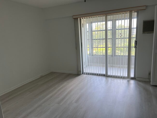 Building Photo - 36 Mansfield A