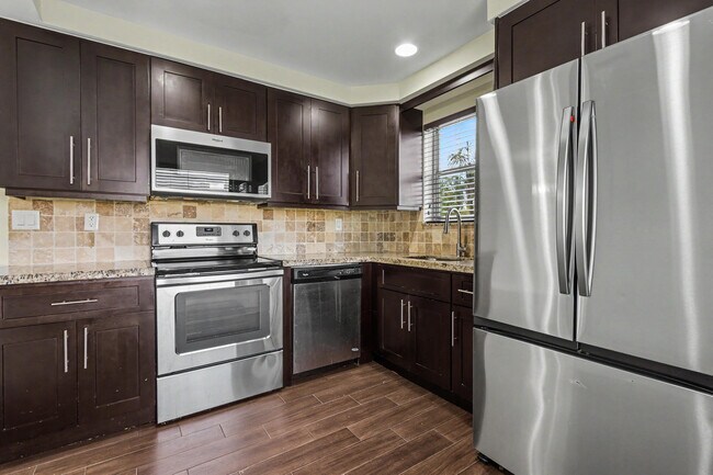Building Photo - 1250 SW 113th Terrace