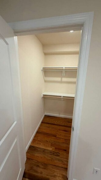 Building Photo - 628 S 12th St