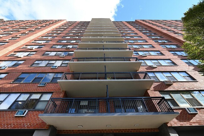 Building Photo - 500 Central Ave