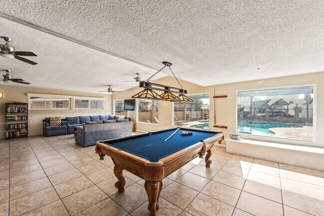 Building Photo - 80 Huntington St