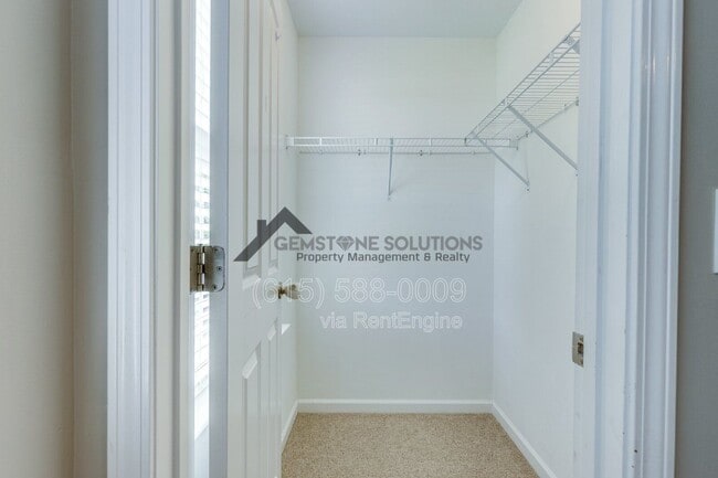 Building Photo - 6007 Dupont Cove Dr