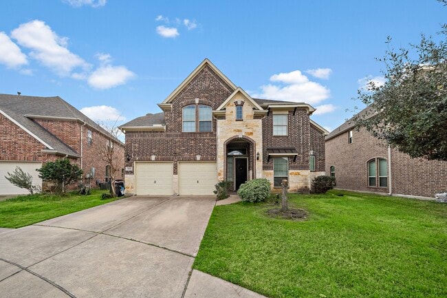 Building Photo - 3627 Grand Prom