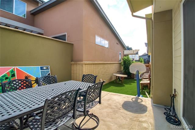 Building Photo - 80 Niagara St