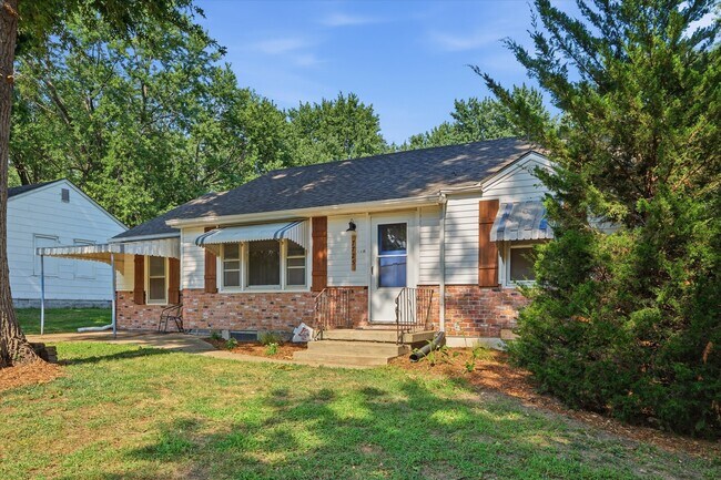 Building Photo - 7725 Robinson St
