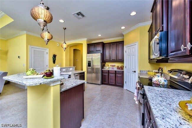 Building Photo - 7815 Bucks Run Dr