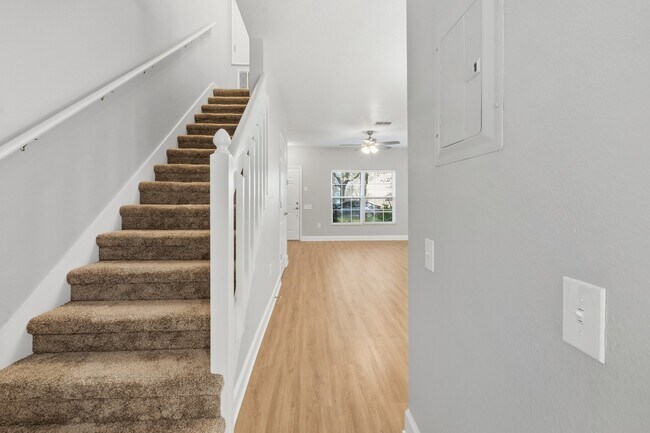 Building Photo - 8671 Hunters Key Cir
