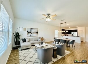 Building Photo - 13410 Mussel Rn