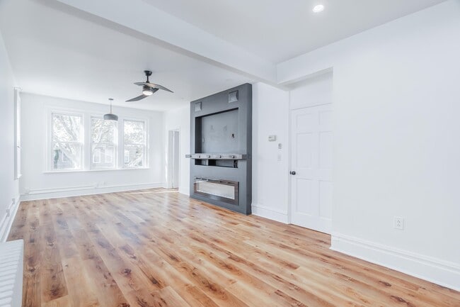 Building Photo - 324 Stegman Pkwy