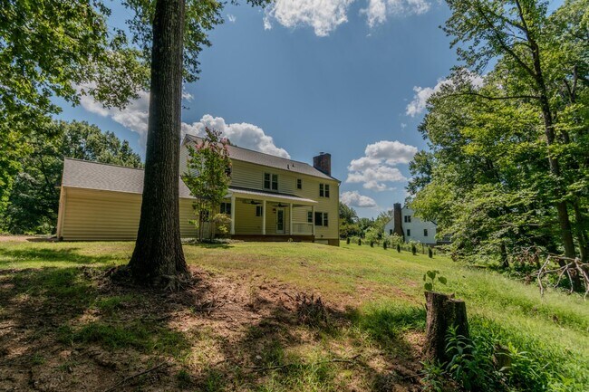Building Photo - 428 Ingleside Dr