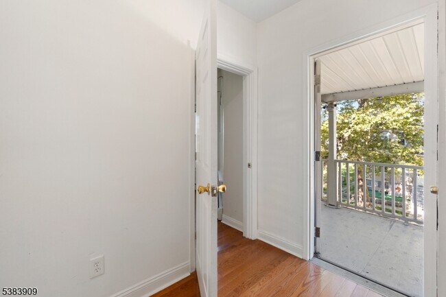 Building Photo - 66 N 15th St