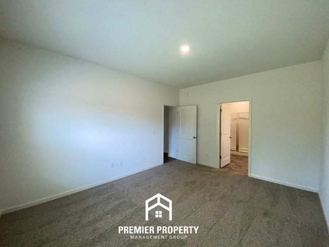 Building Photo - Modern 4BR/2BA Millington Home | Gourmet Island Kitchen & Luxury Primary Suite