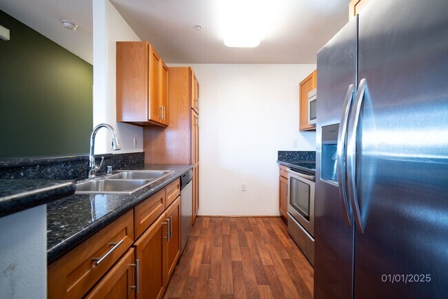 Building Photo - CONVENIENTLY LOCATED 2BR/1BA TOWNHOME IN KEALAKAI @ KAPOLEI (Pets Negotiable)