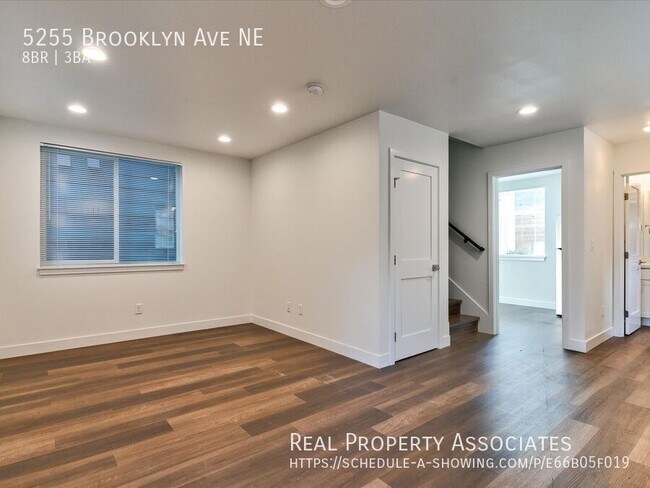 Building Photo - 5255 Brooklyn Ave NE