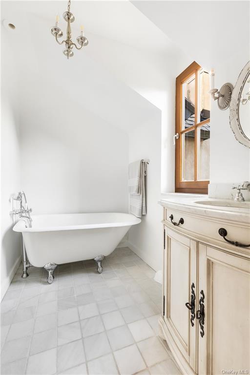 Building Photo - 51 Chapman Rd