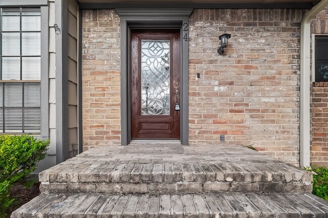 Building Photo - 7505 Memorial Woods Dr