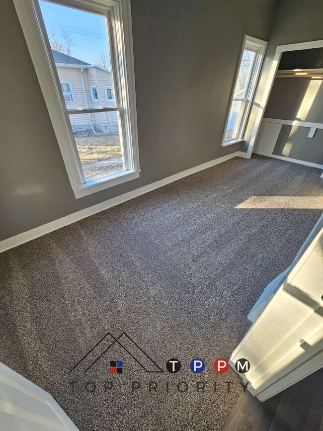 Building Photo - 3 Bedroom | 1 Bathroom Single-Family Home ...