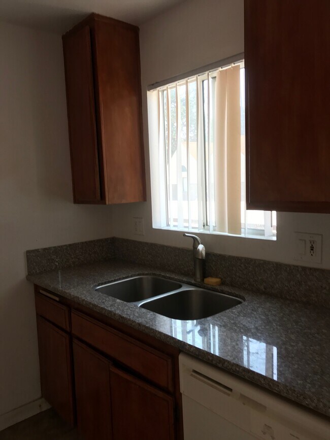 Building Photo - 14249 Friar St