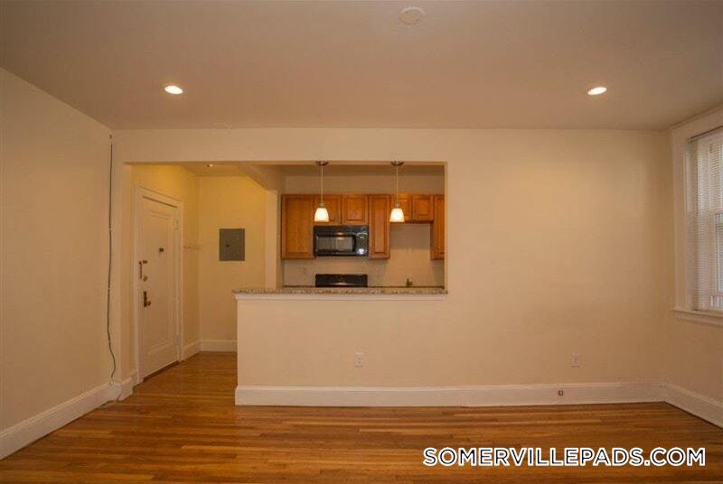 Building Photo - 136 Highland Ave