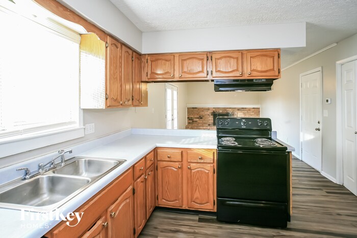 Building Photo - 11319 Wolf Ln