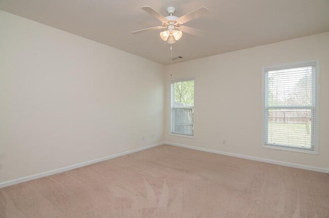 Building Photo - 267 Grenier Terrace NE