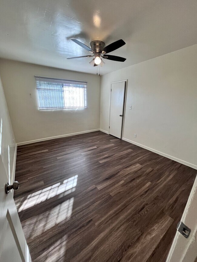 Building Photo - 7130 E 30th St