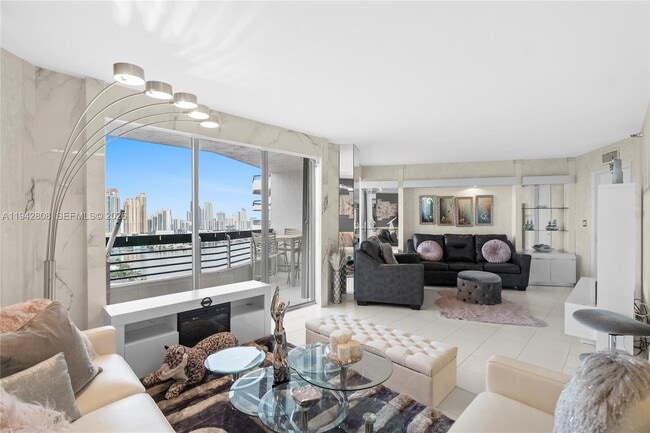 Building Photo - 19101 NE 36th Pl