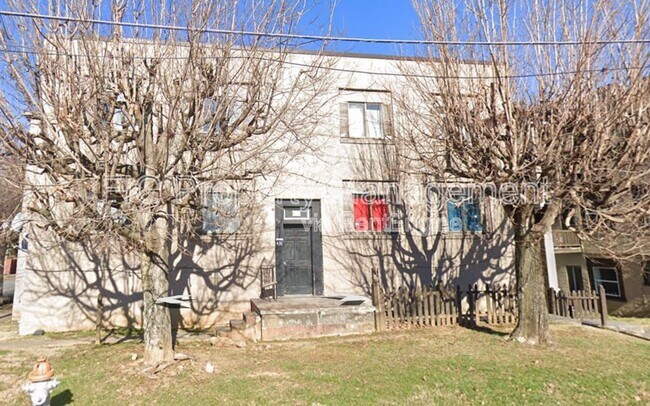 Primary Photo - 431 W G St