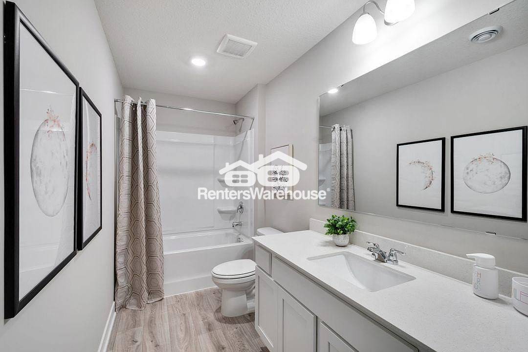 Building Photo - 17520 Driscoll Pl