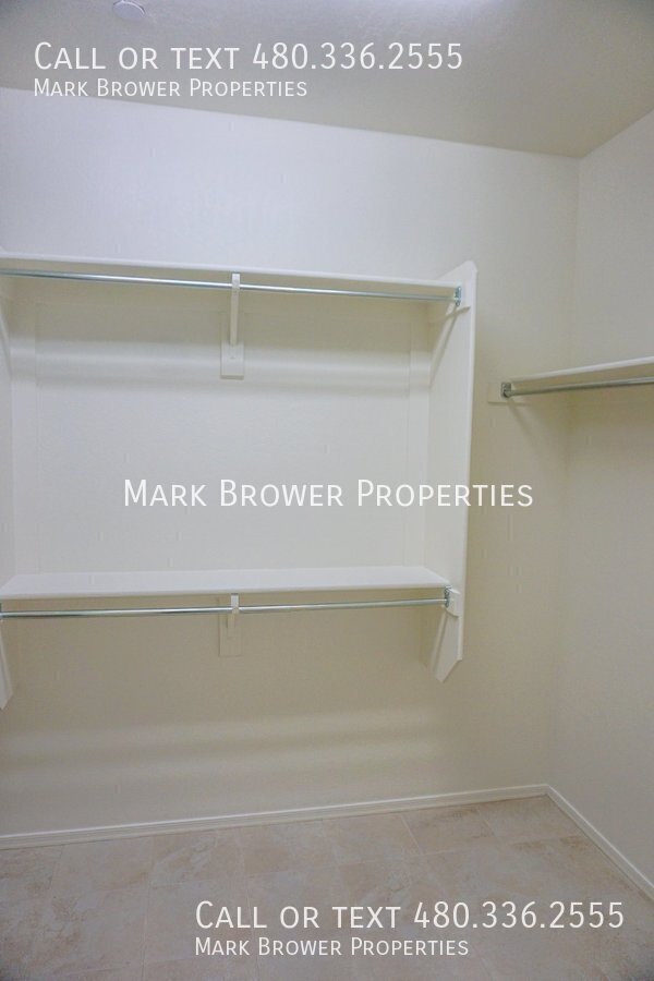 Building Photo - 1536 N Balboa-
