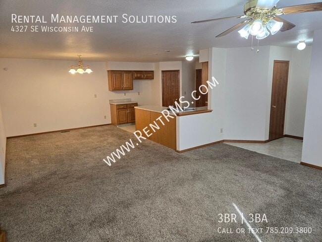 Building Photo - 4327 SE Wisconsin Ave