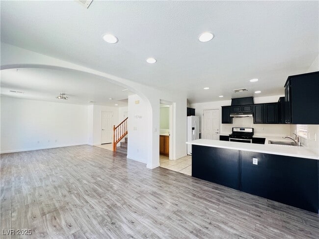 Building Photo - 9110 Iron Cactus Ave