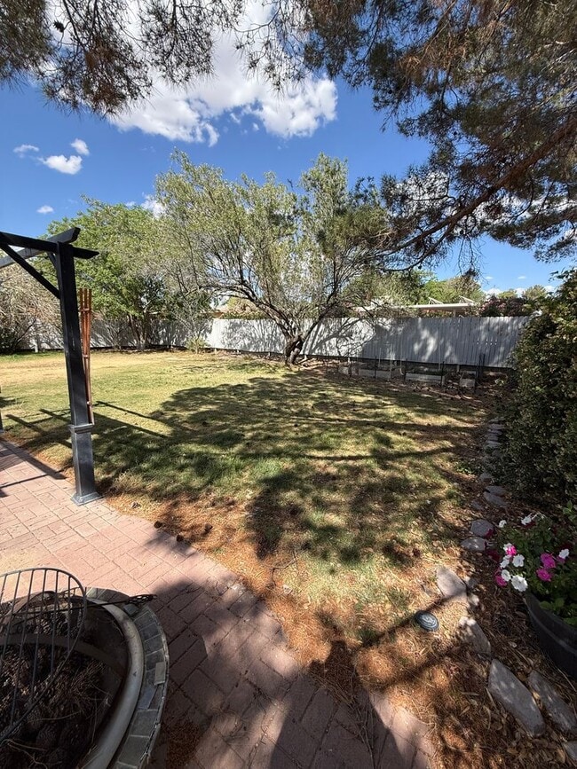 Building Photo - Charming 3-bedroom, 2-bath home in Las Cruces