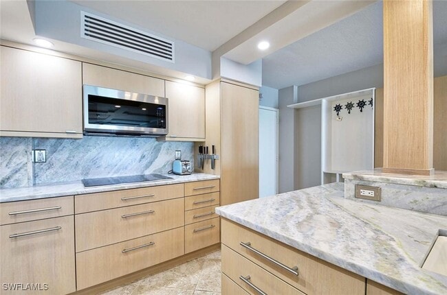 Building Photo - 1977 Gulf Shore Blvd N