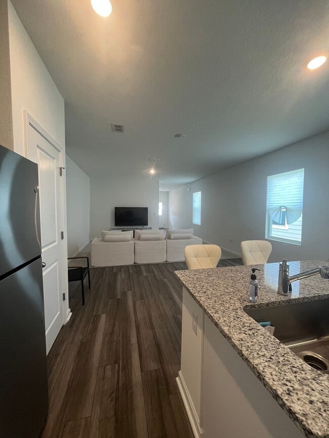 Building Photo - Beautiful brand-new 3-bedroom, 2-bath home located in a desirable new community!