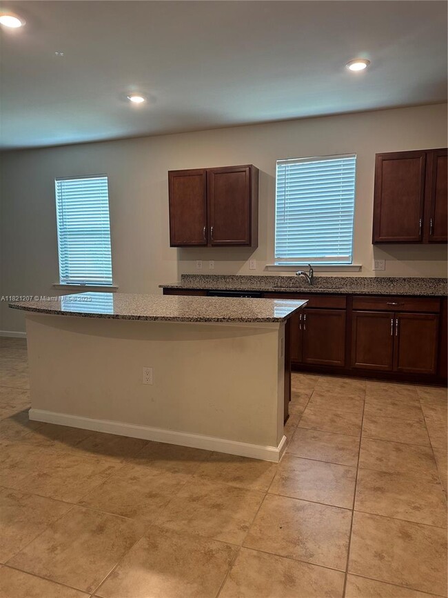 Building Photo - 3932 Black Eagle Ln