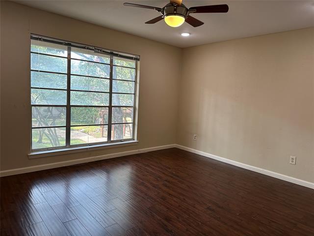 Building Photo - 10580 High Hollows Dr