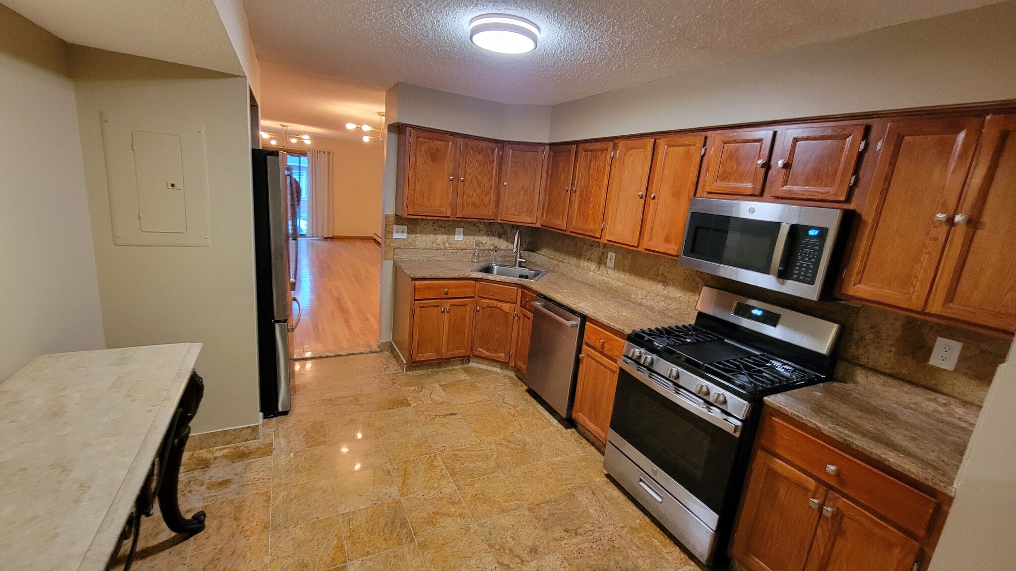 Building Photo - 213 69th St