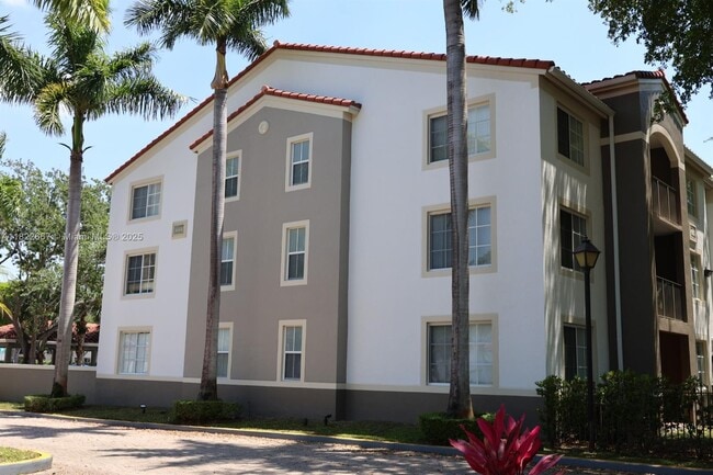 Building Photo - 6801 SW 44th St