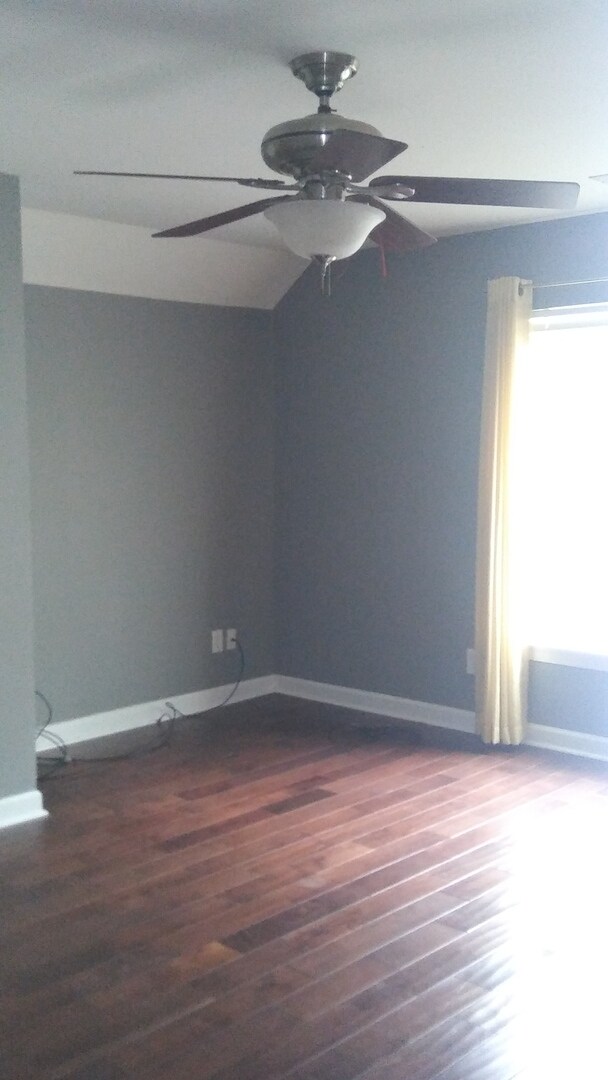 Building Photo - Large Gorgeous Home in Arrowhead