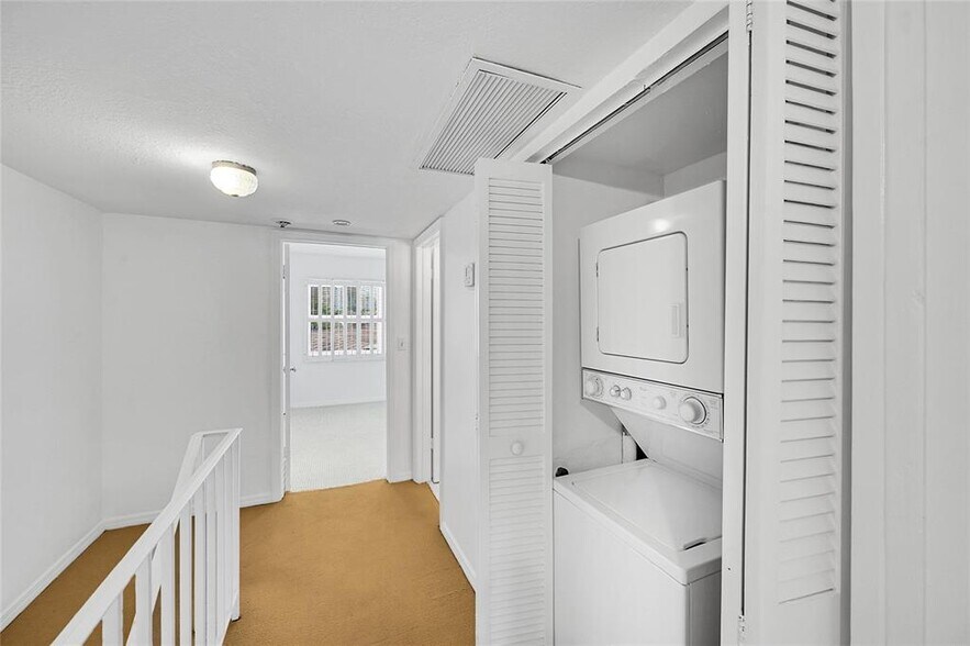 Building Photo - 5555 N Ocean Blvd