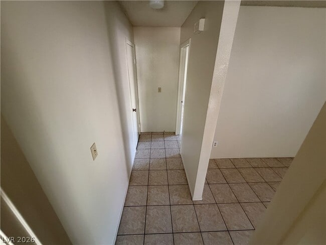 Building Photo - 4736 Nara Vista Way