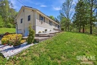 Building Photo - Stunning Mid Century American Ranch