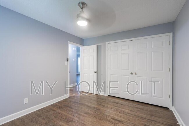 Building Photo - 3331 Erskine Dr