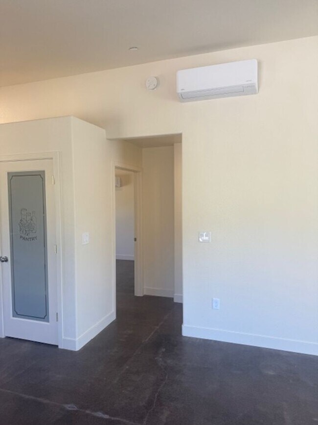 Building Photo - Newly Built Home Near Salt Creek Trail Move in Ready