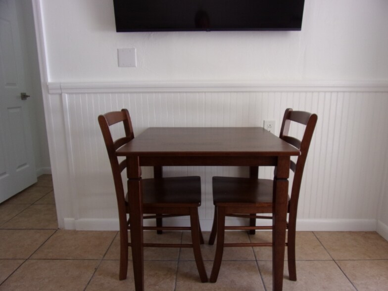 Building Photo - 101 Caloosa St