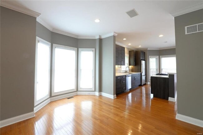 Building Photo - 7709 Gannon Ave