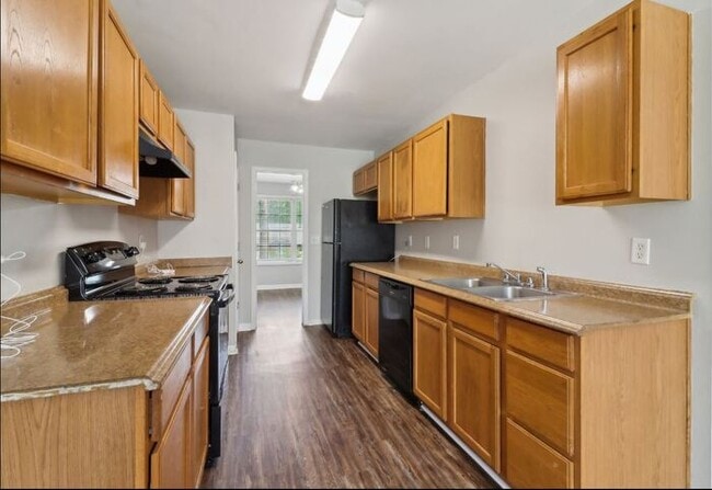 Building Photo - Fantastic 3bd/2.5ba home! Let yourself in!